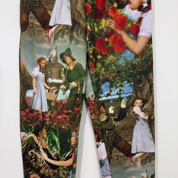Dolls Kill X Wizard Of Oz Jogger Graphic Sweatpants - Picture 5 of 12